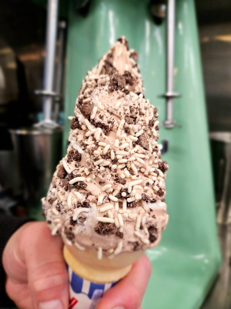 ice-cream-ric-mar-restaurant-and-ice-cream